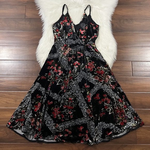Anthropologie Dresses & Skirts - Anthropologie Black and Red Patterned Midi Dress